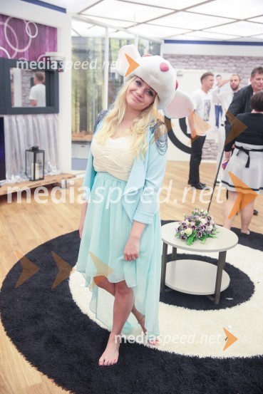  Maša Levačić , udeleženka šova Big BrotherZmagovalka šova Big Brother 2016 je Mirela Lapanović