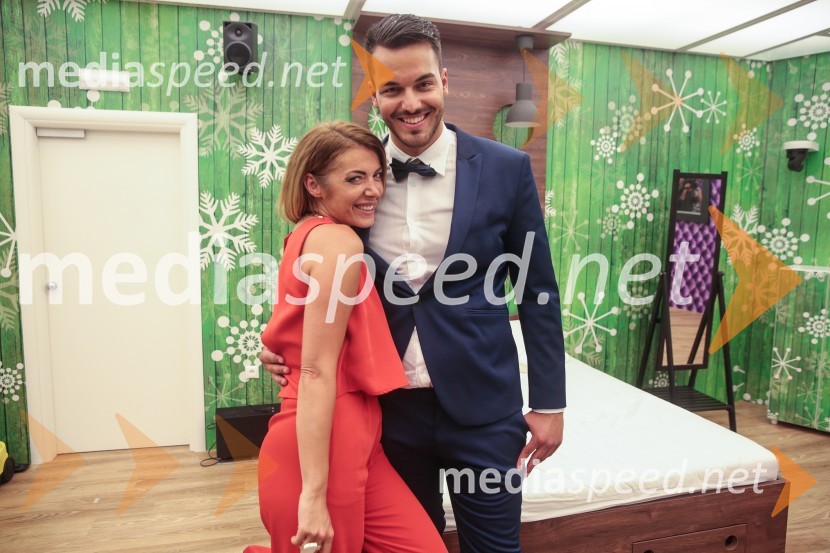  Mirela Lapanović, zmagovalka šova Big Brother 2016;  Marko Jovanović, udeleleženec šova Big BrotherZmagovalka šova Big Brother 2016 je Mirela Lapanović
