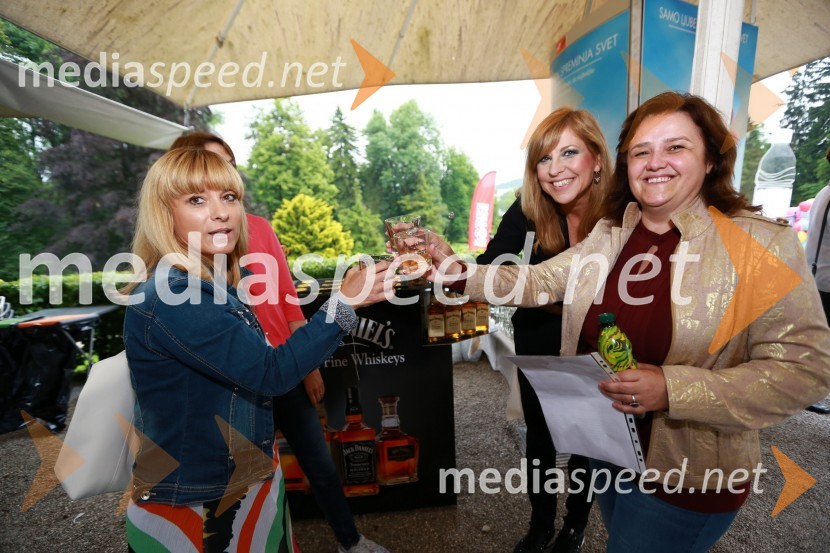  Barbra Jermann, urednica revije Suzy;  Marjeta Kljajič, agencija Nicha;  Višnja Gavran25 let Slovenskih novic in predstavitev revije Suzy