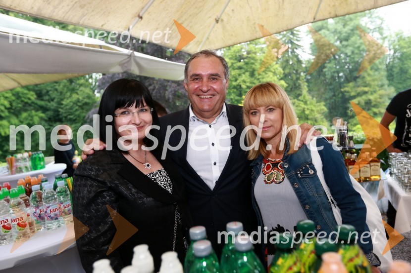  Nataša  Luša, prokuristka, Delo d.d.;  Bojan Budja, odgovorni urednik dnevnika Slovenske novice ;  Barbra Jermann, urednica revije Suzy25 let Slovenskih novic in predstavitev revije Suzy