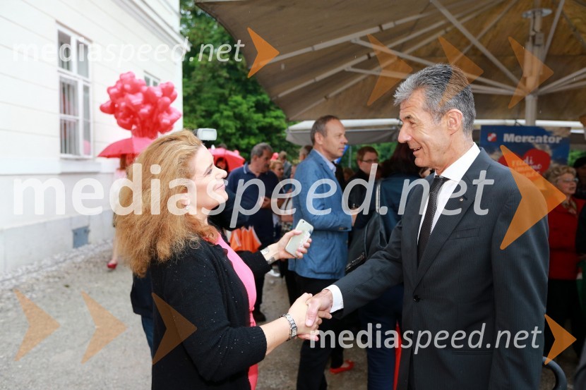  Dolores Podbevšek, direktorica marketinga Delo, d.d.;  Stojan Petrič, predsednik sosveta Kolektor Group d.o.o.25 let Slovenskih novic in predstavitev revije Suzy