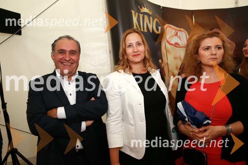  Bojan Budja, odgovorni urednik dnevnika Slovenske novice ; mag. Irma Gubanec, predsednica uprave Delo d.d.;  Dolores Podbevšek, direktorica marketinga Delo, d.d.25 let Slovenskih novic in predstavitev revije Suzy