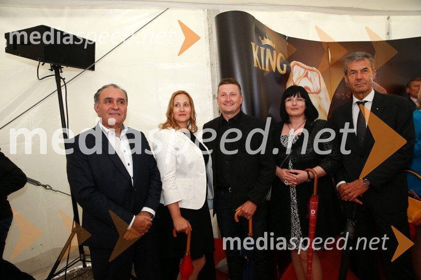  Bojan Budja, odgovorni urednik dnevnika Slovenske novice ; mag. Irma Gubanec, predsednica uprave Delo d.d.;  Danilo Steyer,   vinar, Steyer Vina; vinski vitez, predsednik Vinske reprezentance Slovenije;  Nataša  Luša, prokuristka, Delo d.d.;  Stojan Petrič, predsednik sosveta Kolektor Group d.o.o.25 let Slovenskih novic in predstavitev revije Suzy