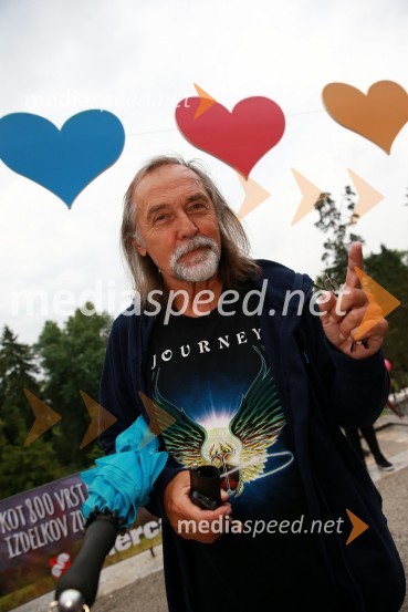  Dragan  Bulič, glasbeni urednik25 let Slovenskih novic in predstavitev revije Suzy