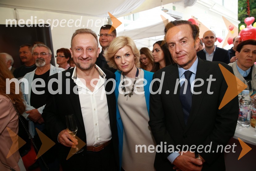  ... ;  Dragica  Grilj, direktorica trženja, Delo d.d.;  Igor  Štemberger,  predsednik uprave družbe Ilirika 25 let Slovenskih novic in predstavitev revije Suzy
