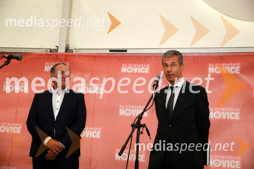  Bojan Budja, odgovorni urednik dnevnika Slovenske novice ;  Stojan Petrič, predsednik sosveta Kolektor Group d.o.o.25 let Slovenskih novic in predstavitev revije Suzy