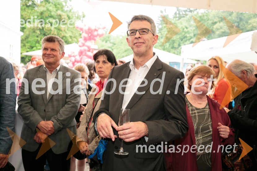 Andrej  Kren, predsednik uprave FMR d.d.25 let Slovenskih novic in predstavitev revije Suzy