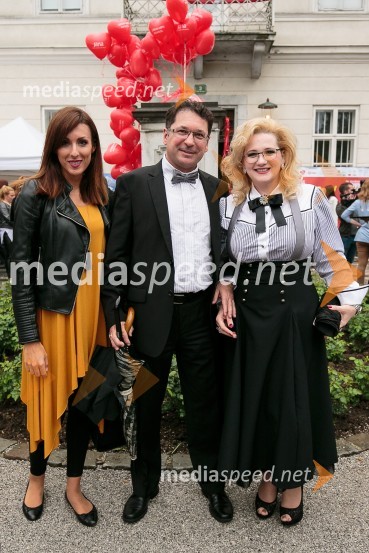   Irena  Parlov, operna pevka;  Igor Seničar;  Elena Sofia Seničar25 let Slovenskih novic in predstavitev revije Suzy