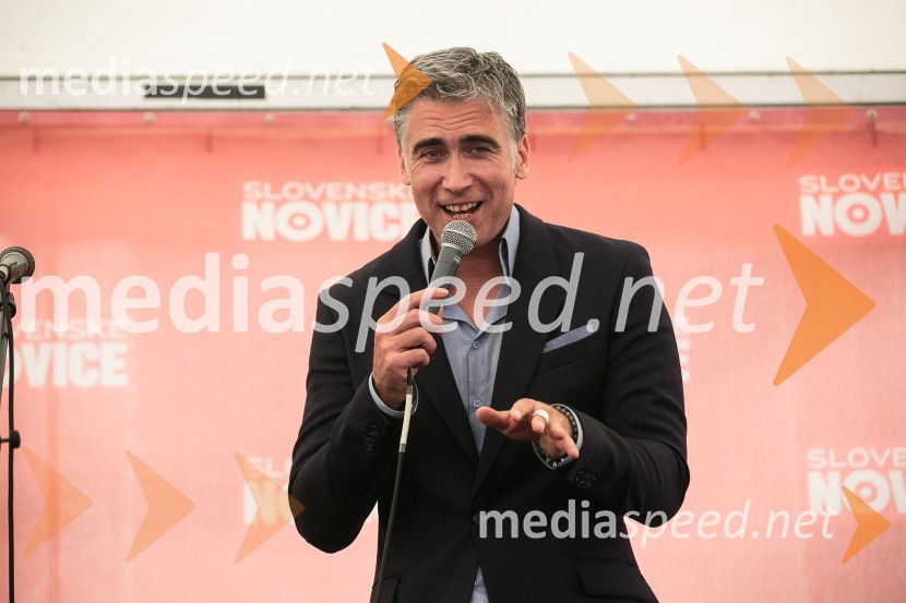  Jan Plestenjak, pevec25 let Slovenskih novic in predstavitev revije Suzy