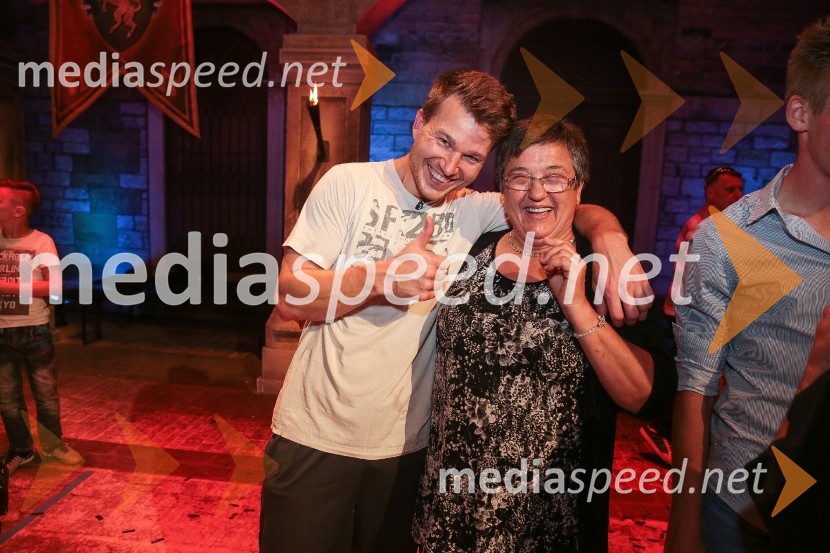  Niki Pagon, zmagovalec, resničnostni šov Bilo je nekoč;  ... Zmagovalec šova Bilo je nekoč je Niki Pagon