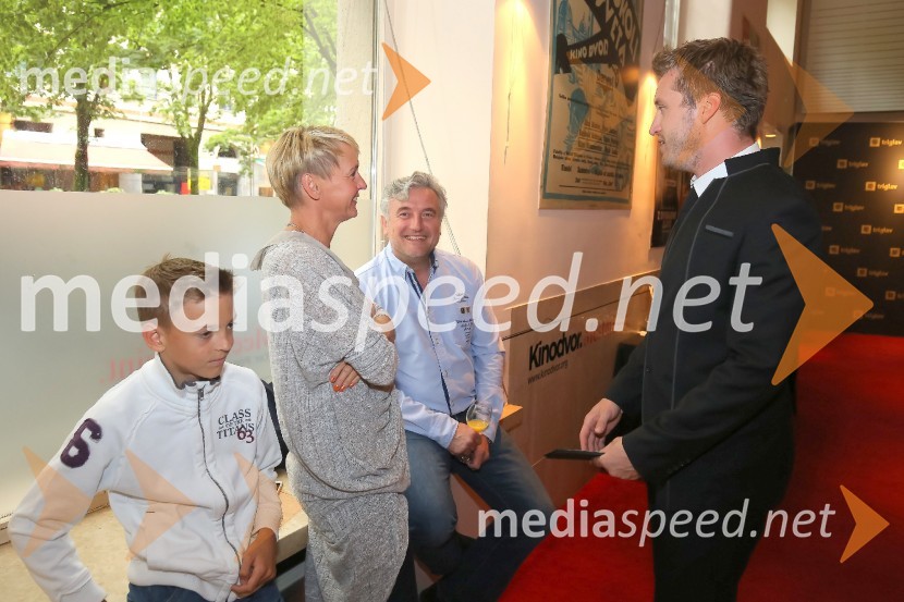  ... ;  ... ;  ... ;  Denis Avdić, voditeljMladi upi 2016