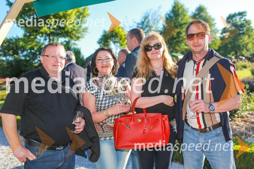 Vrtnice in vino, koncert v Botaničnem vrtu UM