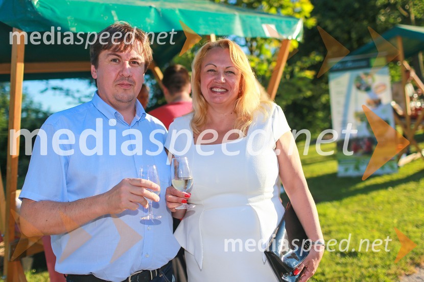 Vrtnice in vino, koncert v Botaničnem vrtu UM