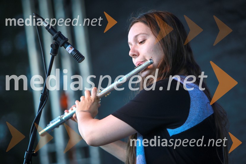 Vrtnice in vino, koncert v Botaničnem vrtu UM