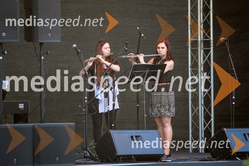 Vrtnice in vino, koncert v Botaničnem vrtu UM