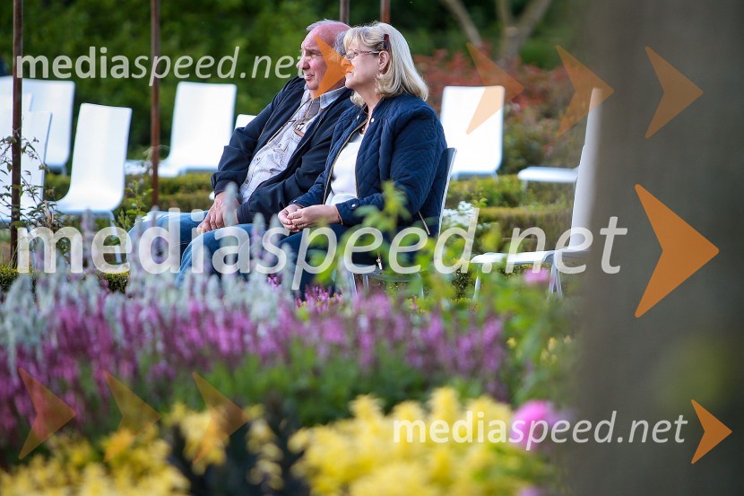 Vrtnice in vino, koncert v Botaničnem vrtu UM