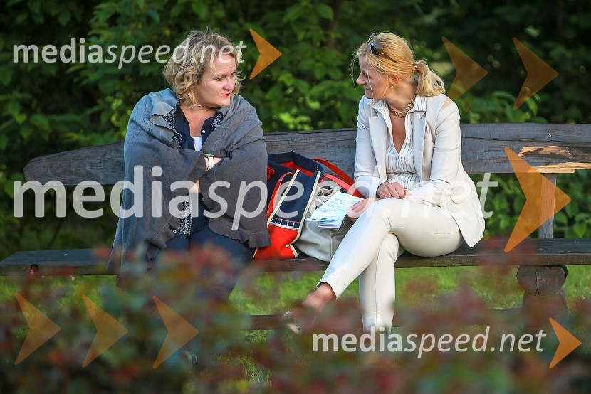 Vrtnice in vino, koncert v Botaničnem vrtu UM