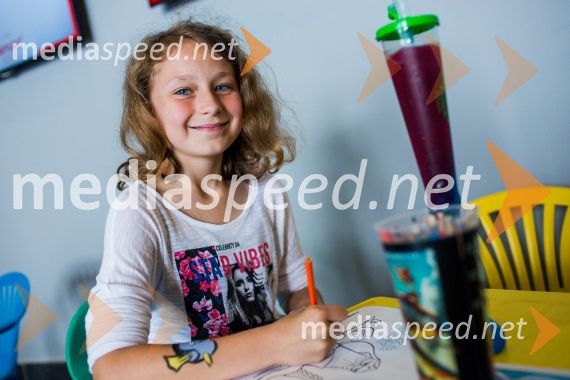 Mediaspeed - Ribica Dory priplavala na premiero v Cineplexx Maribor