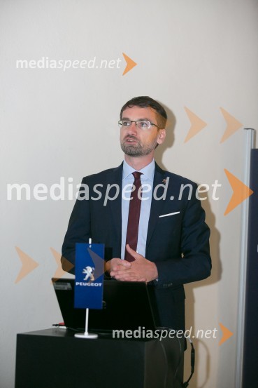  Gregor Draksler, direktor marketinga, Peugeot SlovenijaNovi peugeot 2008, slovenska predstavitev