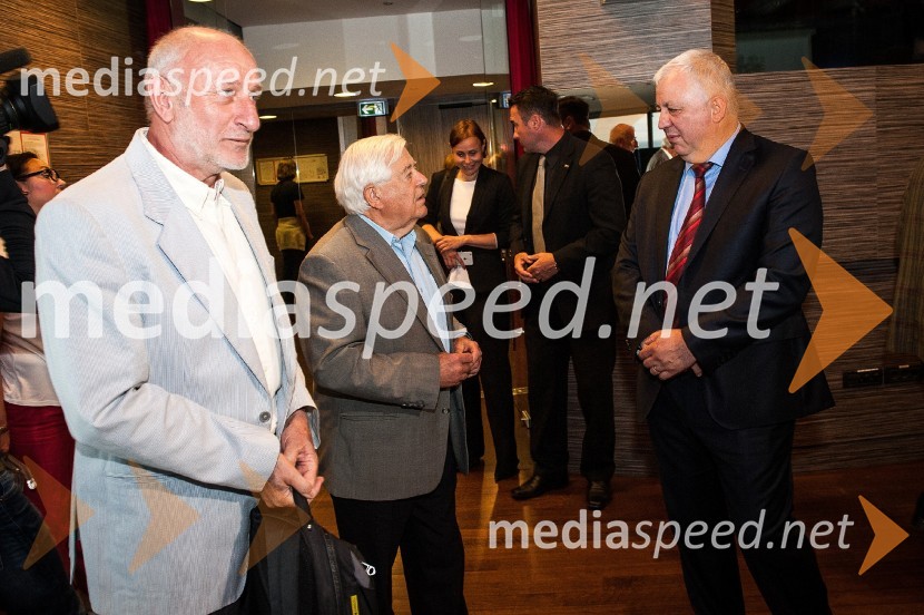 prof. dr. Dušan Plut, geograf, profesor na oddelku za geografijo na Filozofski fakulteti v Ljubljani;  Milan Kučan, nekdanji predsednik Republike Slovenije;  Peter Tomšič, predsednik uprave, Mladinska knjiga ZaložbaSlovenija in pika, predstavitev knjige