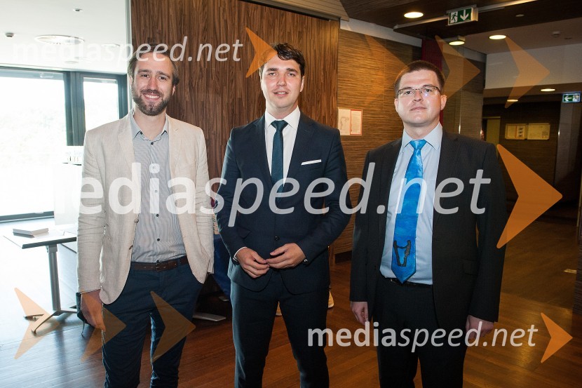   Ožbej Peterle, soavtor knjige Slovenija in pika!;  Marko Balažic, soavtor knjige Slovenija in pika!;  Boštjan Furlan, soavtor knjige Slovenija in Pika!Slovenija in pika, predstavitev knjige