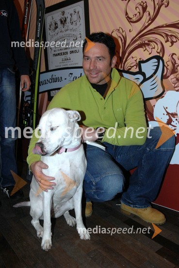 Christian Mayer, nekdanji avstrijski smučar in pes MeriPromocija novih Elanovih smuči