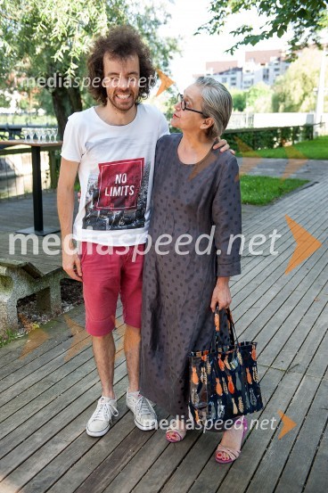  Blaž Šef, igralec;  Branka Maček60. let Slovenskega mladinskega gledališča, otvoritev razstave