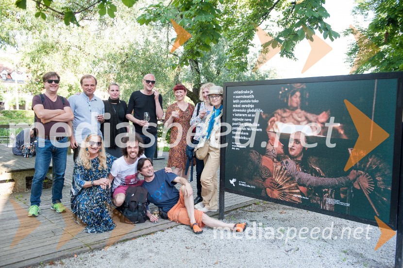  Dare Kragelj, Slovensko mladinsko gledališče;  Olga Kacjan, igralka; dr. Tomaž Toporišič, dramaturg;  Sanja Spahić, Slovensko mladinsko gledališče, marketing in odnosi z javnostmi;  Blaž Šef, igralec;  Goran Injac, umetniški vodja, Slovensko mladinsko gledališče;  Uroš Maček, igralec;  Tina Malič, prevajalka in strokovna sodelavka, Slovensko mladinsko gledališče;  Mateja Dermelj, lektorica;  Jadranka  Tomažič, igralka60. let Slovenskega mladinskega gledališča, otvoritev razstave