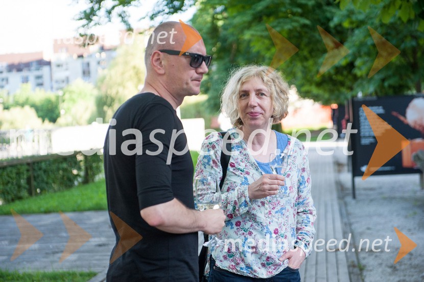  Goran Injac, umetniški vodja, Slovensko mladinsko gledališče;  Mateja Dermelj, lektorica60. let Slovenskega mladinskega gledališča, otvoritev razstave