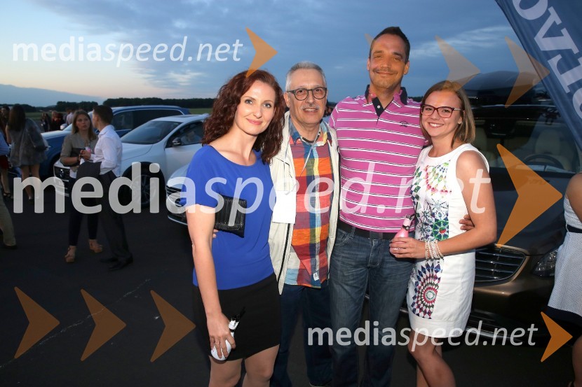 Terminal D8, modni spektakel