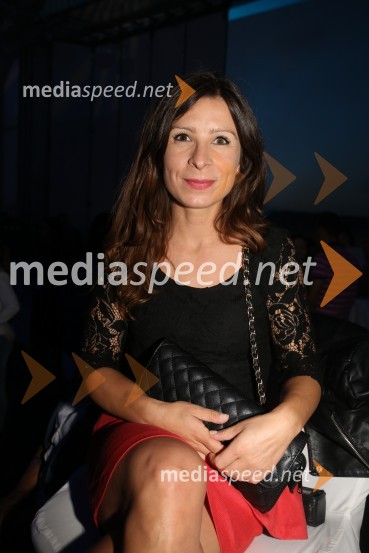  Jana Ujčič, novinarka, Pop TVTerminal D8, modni spektakel