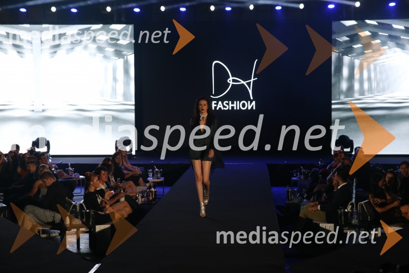 Terminal D8, modni spektakel