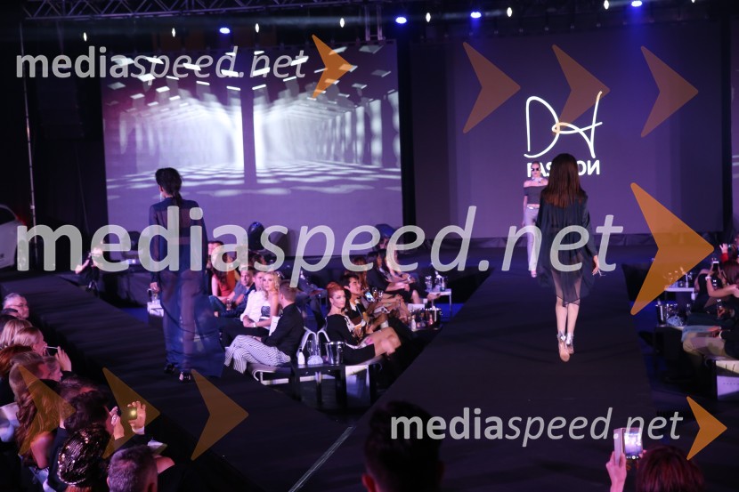 Terminal D8, modni spektakel