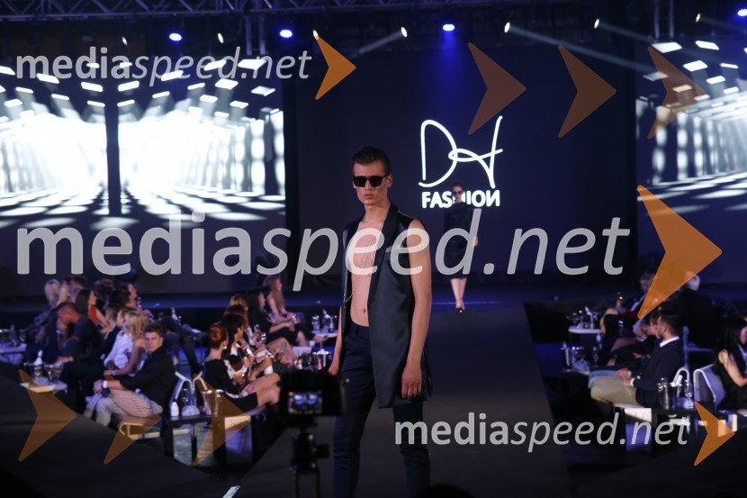 Terminal D8, modni spektakel