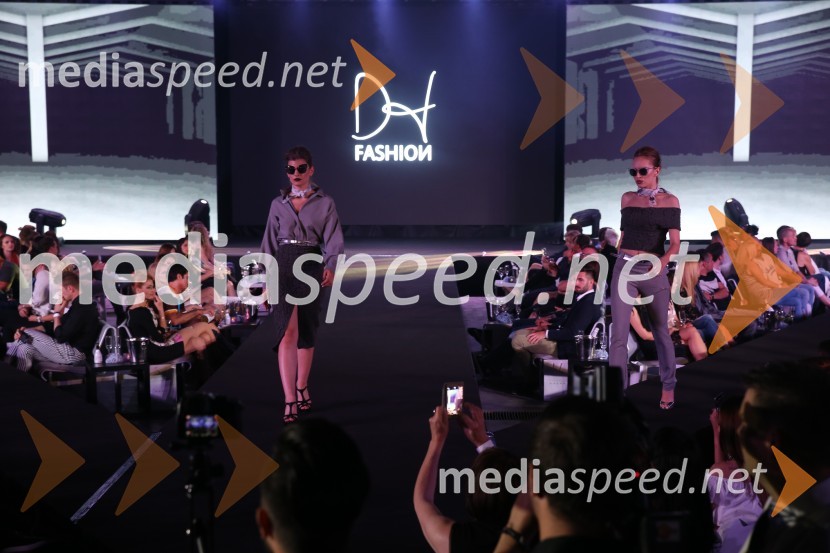 Terminal D8, modni spektakel