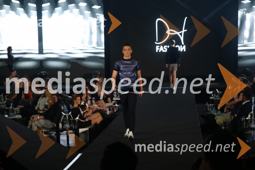 Terminal D8, modni spektakel