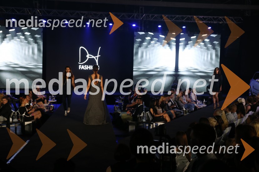 Terminal D8, modni spektakel