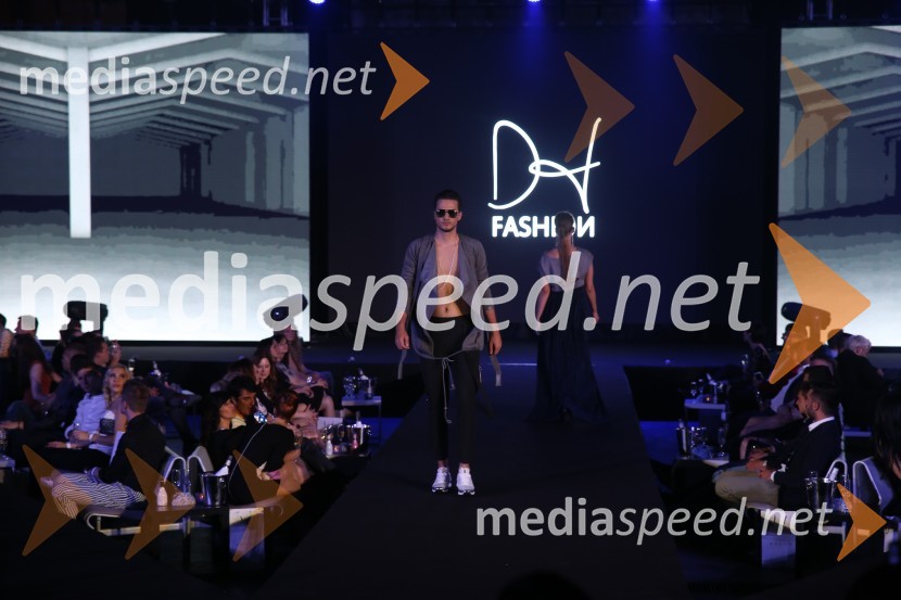 Terminal D8, modni spektakel