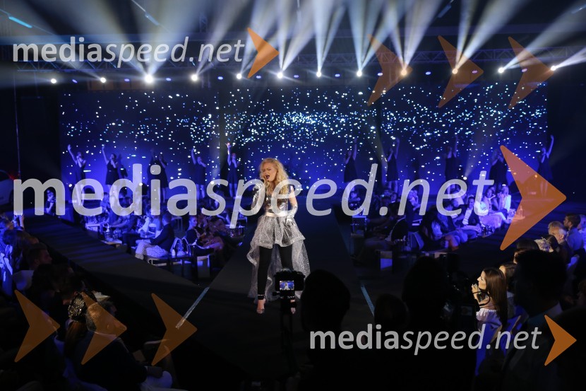 Terminal D8, modni spektakel