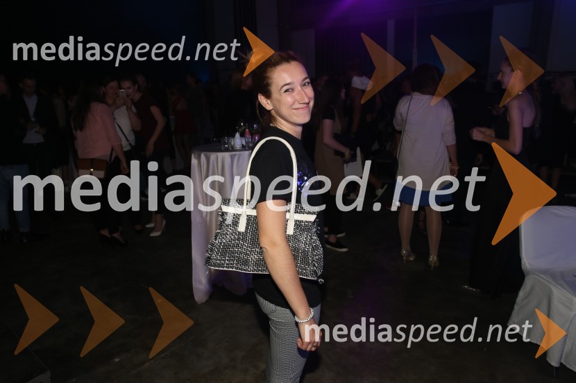 Terminal D8, modni spektakel