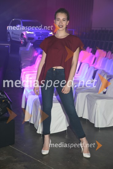 Terminal D8, modni spektakel