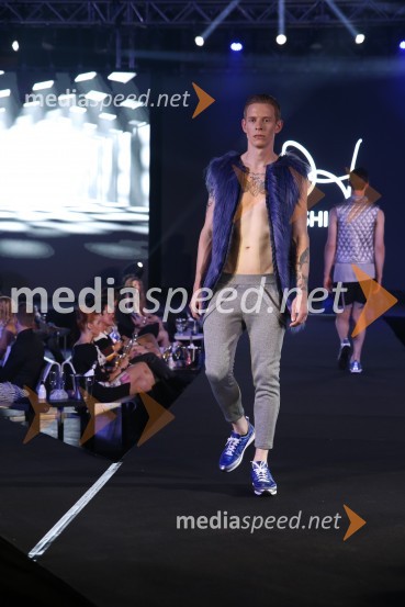 Terminal D8, modni spektakel