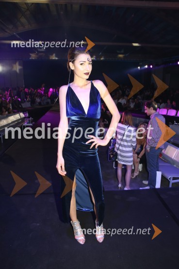  Zala Djurić, manekenkaTerminal D8, modni spektakel