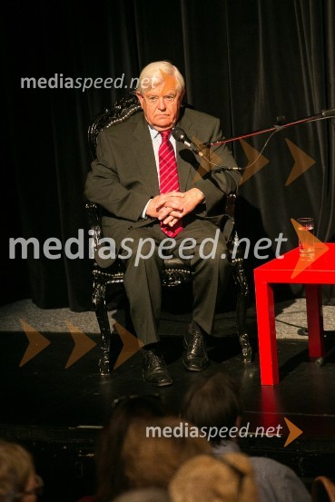  Milan Kučan, nekdanji predsednik Republike SlovenijePogovor z Milanom Kučanom v SMG