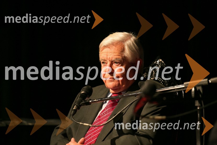  Milan Kučan, nekdanji predsednik Republike SlovenijePogovor z Milanom Kučanom v SMG