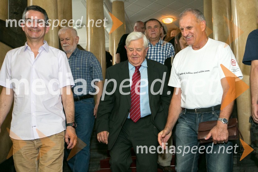  ... ;  Milan Kučan, nekdanji predsednik Republike Slovenije;  ... Pogovor z Milanom Kučanom v SMG