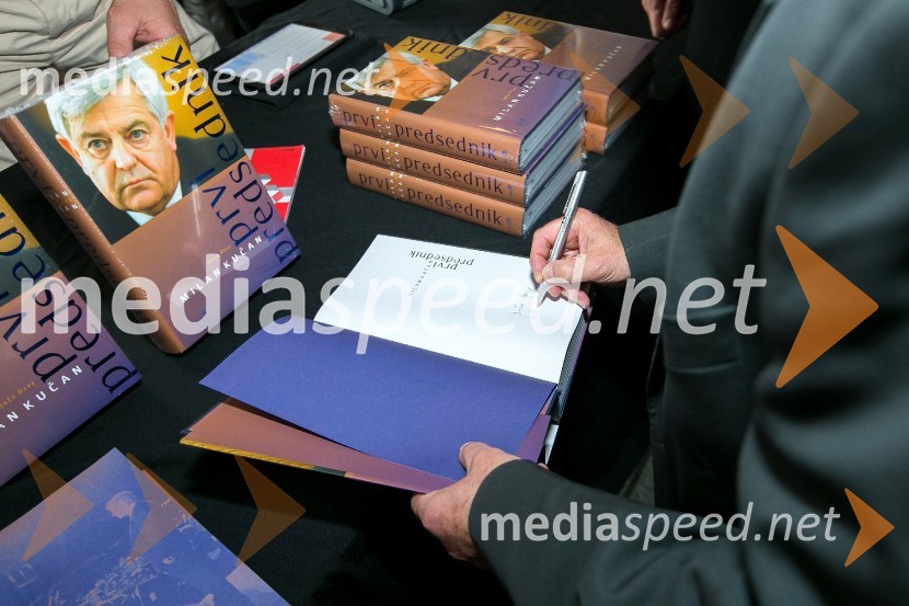 Pogovor z Milanom Kučanom v SMG