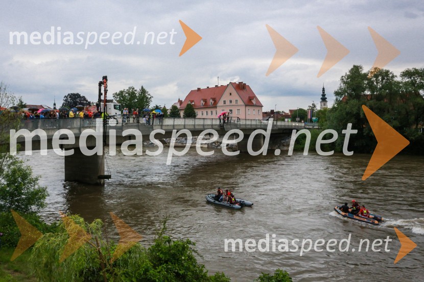 Dan odprtih kleti 2016, dvig penine iz MureDan odprtih kleti 2016, Radgonske gorice