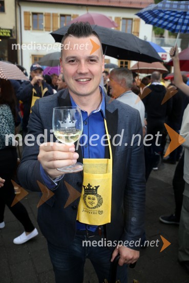  Andrej Mernik, povezovalec prireditveDan odprtih kleti 2016, Radgonske gorice