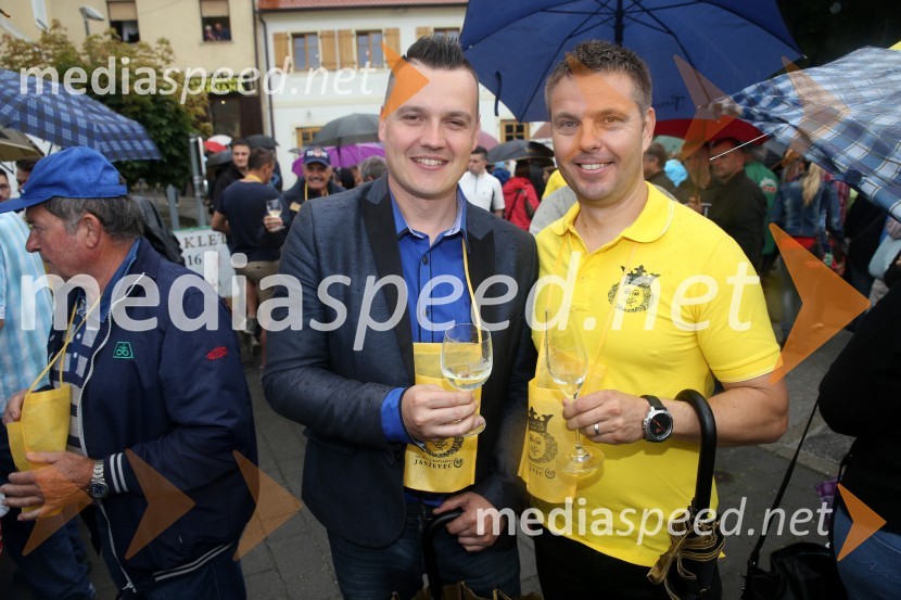  Andrej Mernik, povezovalec prireditve;  Sandi Brumen, direktor prodaje, Radgonske goriceDan odprtih kleti 2016, Radgonske gorice